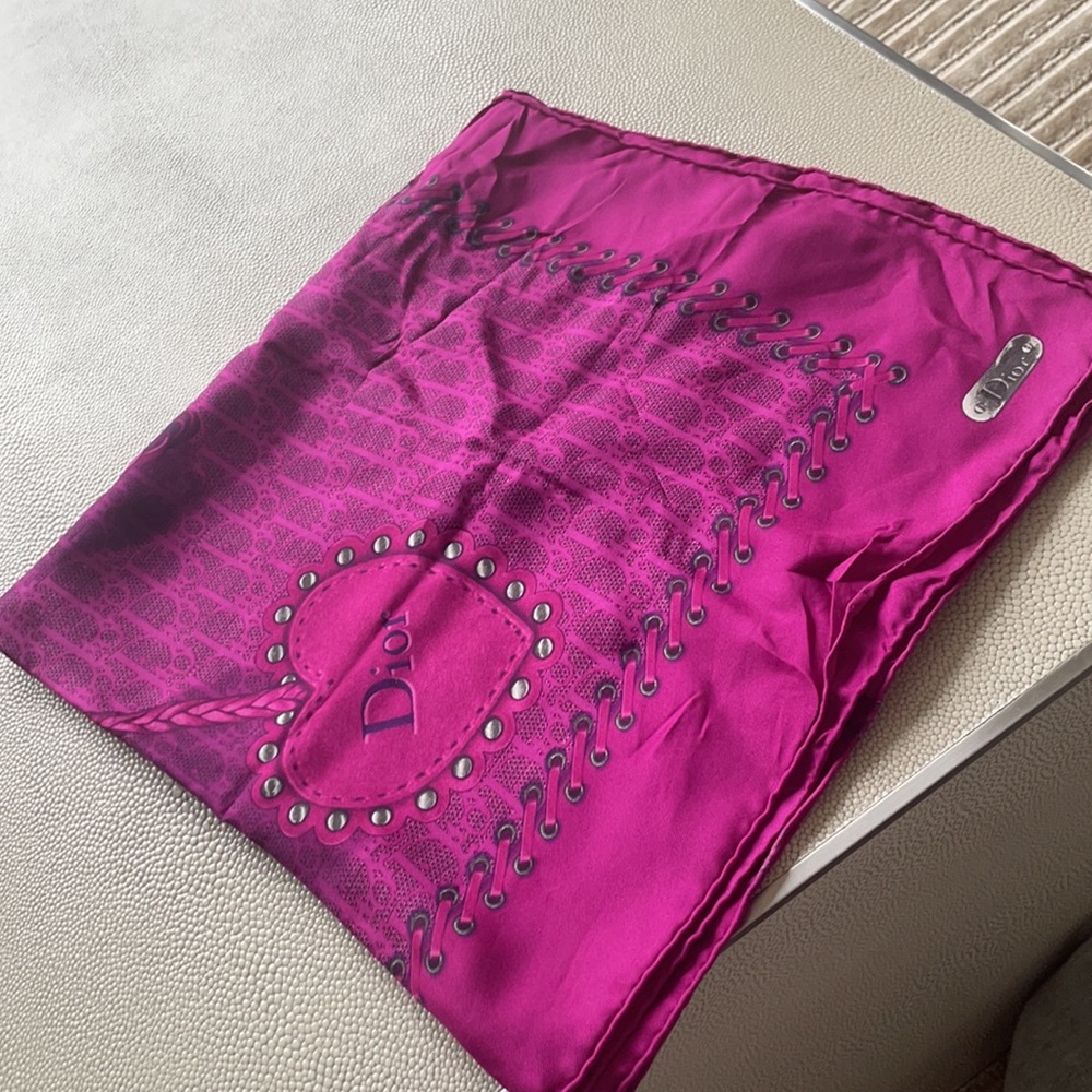 Silk Dior square
